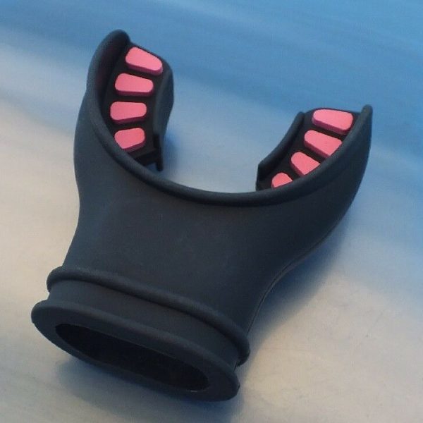 New Pink Silicone Mouth Piece for Scuba Diving Regulators & Snorkels WIL-MP-01P